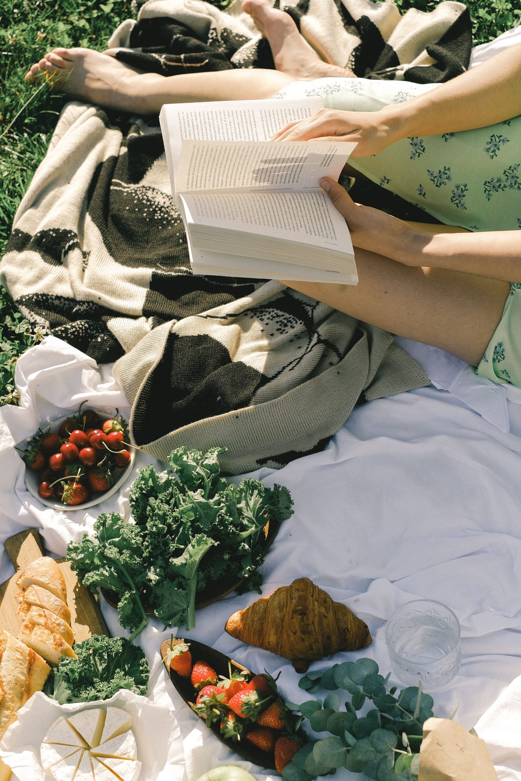 Stop Waiting for the Perfect Summer: How to Romanticize Your Life